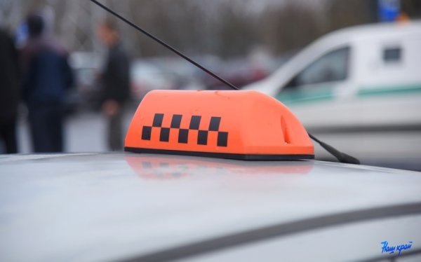 В Барановичах водитель такси присвоила кошелек, который в салоне авто оставил пассажир