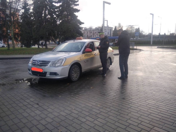 В Бресте проверяют автомобили такси