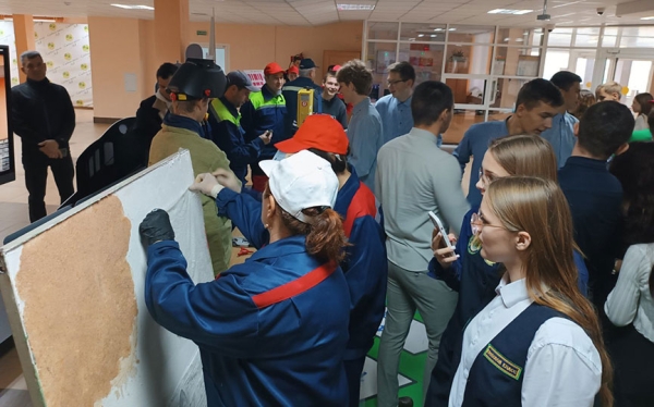 В первой школе завершилась неделя профессиональной моды «От вчерашней мечты к завтрашней профессии» В первой школе завершилась неделя профессиональной моды «От вчерашней мечты к завтрашней профессии»