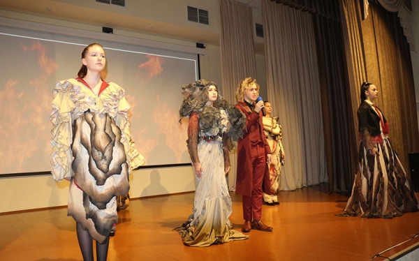 В первой школе завершилась неделя профессиональной моды «От вчерашней мечты к завтрашней профессии» В первой школе завершилась неделя профессиональной моды «От вчерашней мечты к завтрашней профессии»