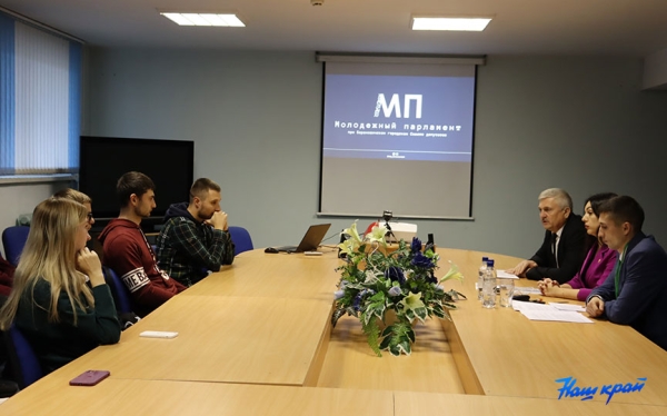   В преддверии важной избирательной кампании в Барановичах стартовали встречи с работающей молодежью