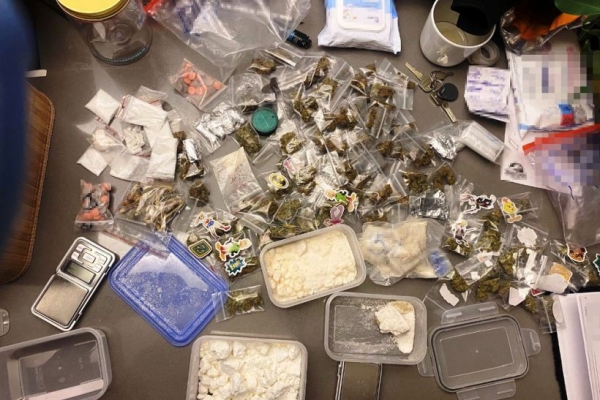 В Варшаве задержали белорусов в квартире, полной наркотиков В Варшаве задержали белорусов в квартире, полной наркотиков