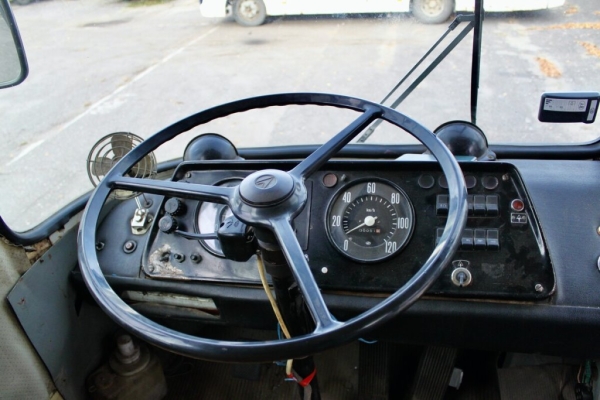 «Жена, конечно, не в восторге». Брестчанин купил советский ЛАЗ-699Р за $1 000, а вложил уже 10 тысяч долларов «Жена, конечно, не в восторге». Брестчанин купил советский ЛАЗ-699Р за $1 000, а вложил уже 10 тысяч долларов