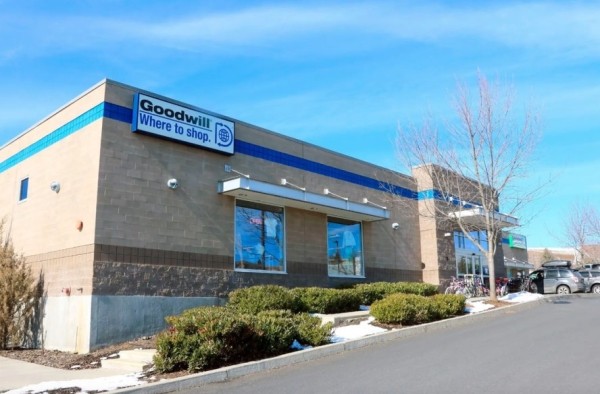 Девушка нашла в комиссионке старую вазу меньше чем за $4. Перепродала за $107 тысяч Девушка нашла в комиссионке старую вазу меньше чем за $4. Перепродала за $107 тысяч