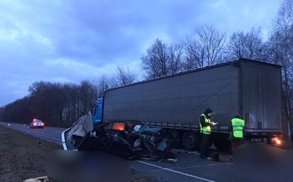 Два человека погибли в ДТП в Березовском районе Два человека погибли в ДТП в Березовском районе