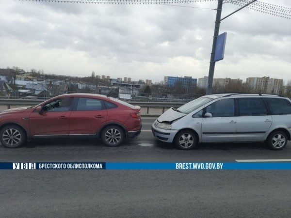 Два ДТП произошло на Кобринском мосту в Бресте