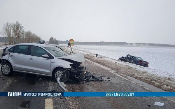 Двое детей и трое взрослых пострадали в ДТП в Пружанском районе