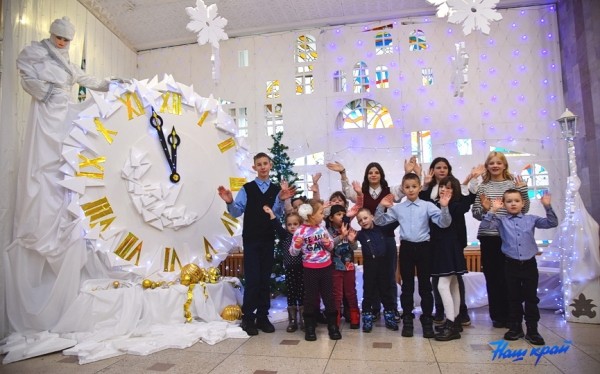 Фотофакт. Как принарядился Дворец детского творчества в Барановичах Фотофакт. Как принарядился Дворец детского творчества в Барановичах