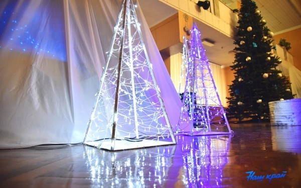 Фотофакт. Как принарядился Дворец детского творчества в Барановичах Фотофакт. Как принарядился Дворец детского творчества в Барановичах