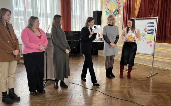 Как победить в конкурсе «Учитель года Беларуси». Екатерина Коваленко поделилась опытом с педагогами Барановичей Как победить в конкурсе «Учитель года Беларуси». Екатерина Коваленко поделилась опытом с педагогами Барановичей