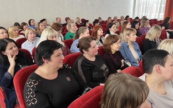 Как победить в конкурсе «Учитель года Беларуси». Екатерина Коваленко поделилась опытом с педагогами Барановичей Как победить в конкурсе «Учитель года Беларуси». Екатерина Коваленко поделилась опытом с педагогами Барановичей