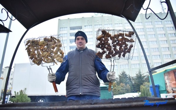 Мини-«Берестейские сани»! В Барановичах зажигать огни на главной елке будут по-новому