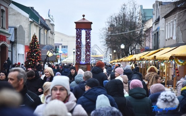 Мини-«Берестейские сани»! В Барановичах зажигать огни на главной елке будут по-новому