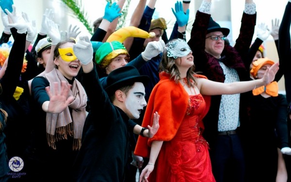 На юбилейный спектакль приглашает народный молодежный театр миниатюр «Сафіт» БарГУ На юбилейный спектакль приглашает народный молодежный театр миниатюр «Сафіт» БарГУ