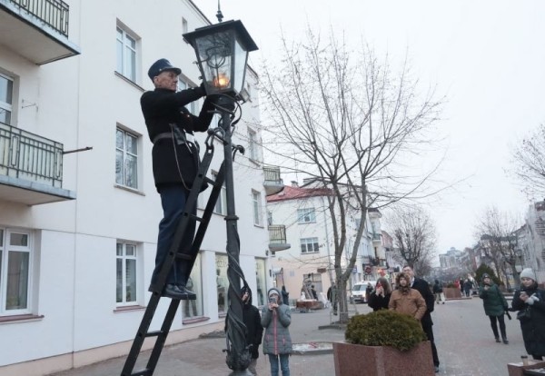 Один день из жизни брестского фонарщика Один день из жизни брестского фонарщика