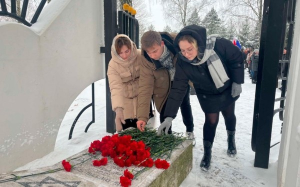 Память жертв геноцида почтили в мемориальном комплексе узникам Барановичского гетто Память жертв геноцида почтили в мемориальном комплексе узникам Барановичского гетто