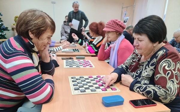 Первенство по шашкам среди инвалидов и людей старшего возраста в Барановичах Первенство по шашкам среди инвалидов и людей старшего возраста в Барановичах