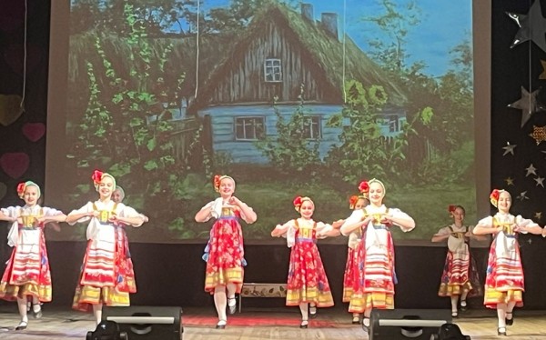 «Подпевал весь зал». В Барановичах прошел юбилейный концерт народного хора ветеранов «Сединка» «Подпевал весь зал». В Барановичах прошел юбилейный концерт народного хора ветеранов «Сединка»