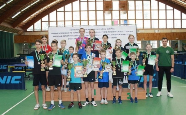 Рождественский турнир по настольному теннису прошел в Барановичах. Наши отличились Рождественский турнир по настольному теннису прошел в Барановичах. Наши отличились