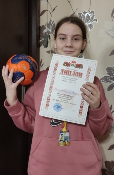 С подавляющим преимуществом команда барановичских гандболисток обыграла соперников С подавляющим преимуществом команда барановичских гандболисток обыграла соперников