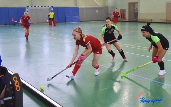 В Барановичах завершился первый круг чемпионата по индорхоккею: как сыграл ХК «Текстильщик»