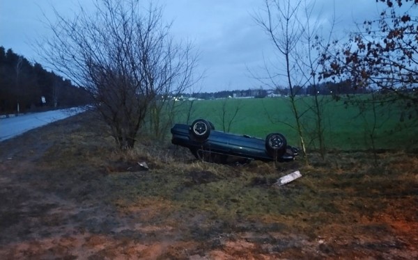 В Барановичском районе авто оказалось в кювете на крыше В Барановичском районе авто оказалось в кювете на крыше