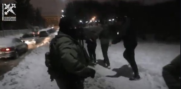 В Литве меняли VIN, а в Беларуси искали тех, кто перевезет машины через границу. Раскрыта преступная схема ввоза авто В Литве меняли VIN, а в Беларуси искали тех, кто перевезет машины через границу. Раскрыта преступная схема ввоза авто