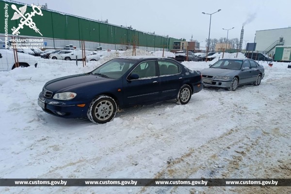 В Литве меняли VIN, а в Беларуси искали тех, кто перевезет машины через границу. Раскрыта преступная схема ввоза авто В Литве меняли VIN, а в Беларуси искали тех, кто перевезет машины через границу. Раскрыта преступная схема ввоза авто