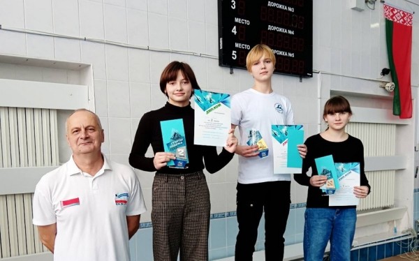 Весь пьедестал заняли в областных соревнованиях по плаванию барановичские спортсмены Весь пьедестал заняли в областных соревнованиях по плаванию барановичские спортсмены