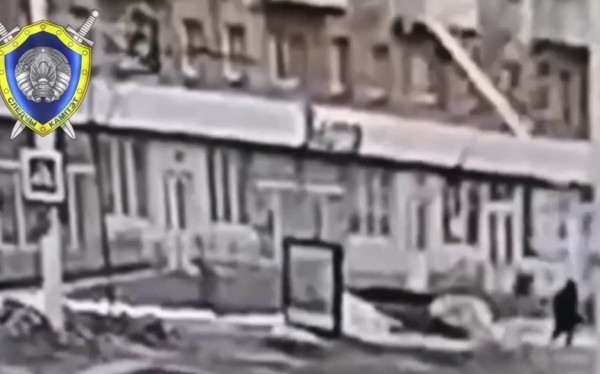 Женщина погибла в Витебске: на нее упала глыба снега со льдом Женщина погибла в Витебске: на нее упала глыба снега со льдом