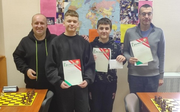 «Зимняя сказка» в шахматном исполнении посетила Барановичи «Зимняя сказка» в шахматном исполнении посетила Барановичи