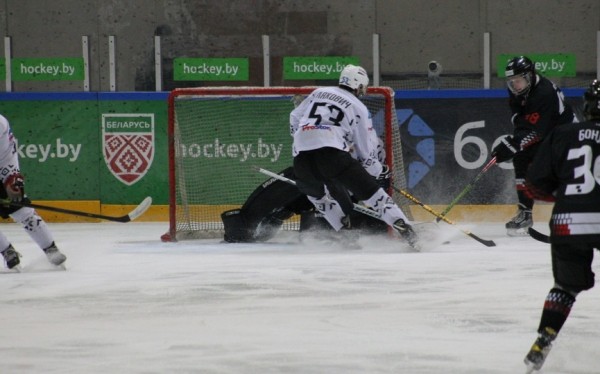 «Авиатор» разделил очки с трудным соперником