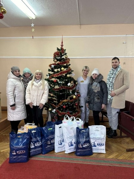 Барановичские автоагрегатовцы дарят подарки и отличное настроение Барановичские автоагрегатовцы дарят подарки и отличное настроение