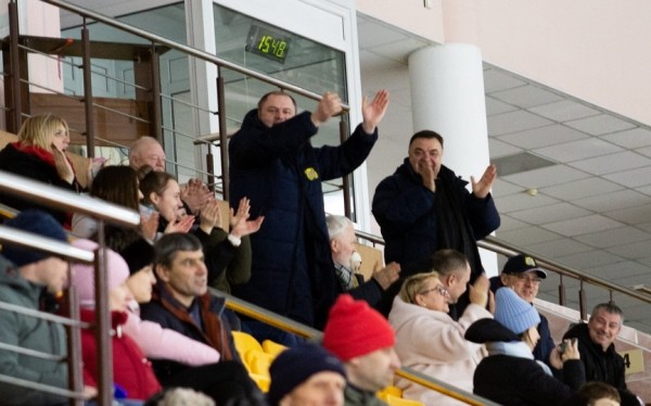 Бывшие хоккеисты «Авиатора» встретились на ледовой арене Барановичей