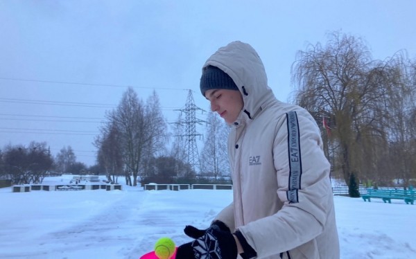 Фоторепортаж.  Зимние дворовые забавы в учреждениях образования Барановичей собрали сотни счастливых и радостных ребят