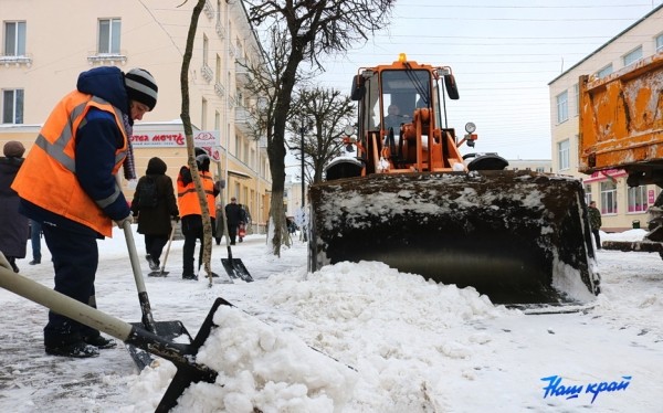 Испытание снегом в Барановичах продолжается