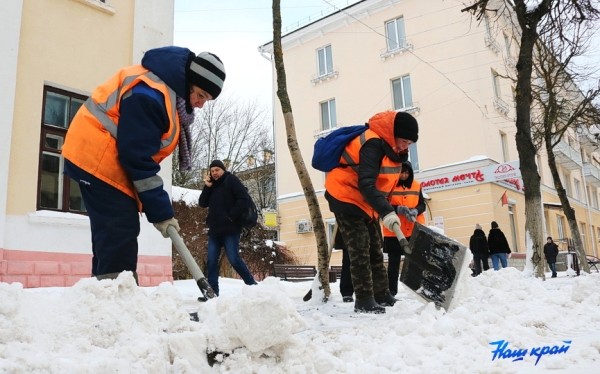 Испытание снегом в Барановичах продолжается