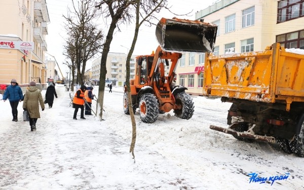 Испытание снегом в Барановичах продолжается