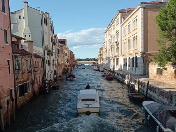 «Итальянцы подрезают, немцы — средний палец показывают». Женщина из Брестской области о работе дальнобойщицей «Итальянцы подрезают, немцы — средний палец показывают». Женщина из Брестской области о работе дальнобойщицей