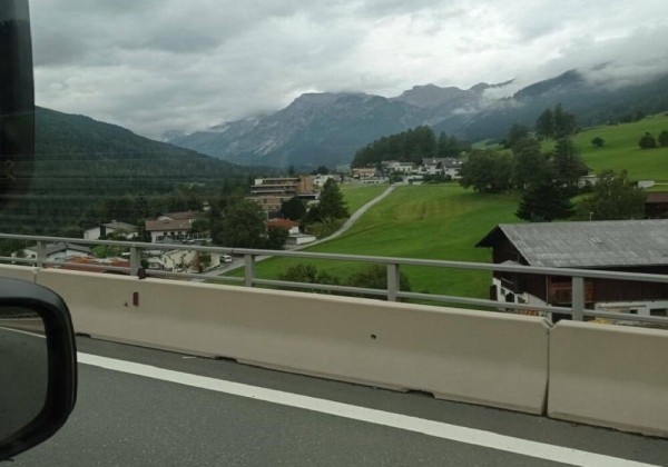 «Итальянцы подрезают, немцы — средний палец показывают». Женщина из Брестской области о работе дальнобойщицей «Итальянцы подрезают, немцы — средний палец показывают». Женщина из Брестской области о работе дальнобойщицей