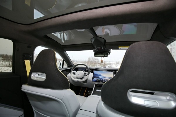 «Когда грянули морозы, заряда гарантированно хватало на 400 км». Белорус о владении роскошным «китайцем» Avatr 11 «Когда грянули морозы, заряда гарантированно хватало на 400 км». Белорус о владении роскошным «китайцем» Avatr 11