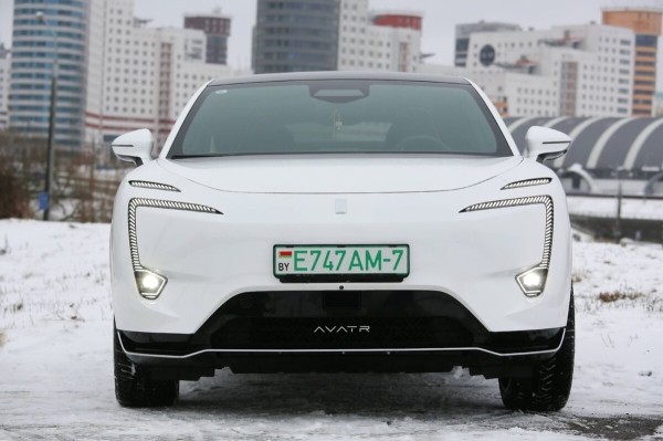 «Когда грянули морозы, заряда гарантированно хватало на 400 км». Белорус о владении роскошным «китайцем» Avatr 11 «Когда грянули морозы, заряда гарантированно хватало на 400 км». Белорус о владении роскошным «китайцем» Avatr 11