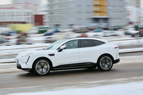 «Когда грянули морозы, заряда гарантированно хватало на 400 км». Белорус о владении роскошным «китайцем» Avatr 11 «Когда грянули морозы, заряда гарантированно хватало на 400 км». Белорус о владении роскошным «китайцем» Avatr 11