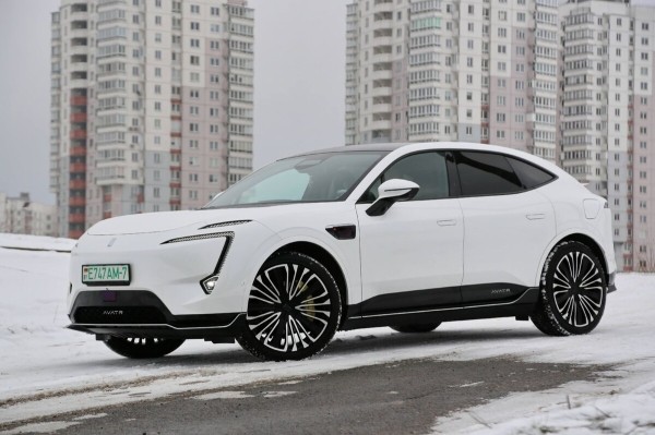 «Когда грянули морозы, заряда гарантированно хватало на 400 км». Белорус о владении роскошным «китайцем» Avatr 11 «Когда грянули морозы, заряда гарантированно хватало на 400 км». Белорус о владении роскошным «китайцем» Avatr 11