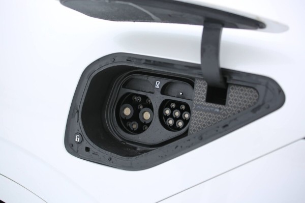 «Когда грянули морозы, заряда гарантированно хватало на 400 км». Белорус о владении роскошным «китайцем» Avatr 11 «Когда грянули морозы, заряда гарантированно хватало на 400 км». Белорус о владении роскошным «китайцем» Avatr 11