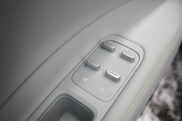 «Когда грянули морозы, заряда гарантированно хватало на 400 км». Белорус о владении роскошным «китайцем» Avatr 11 «Когда грянули морозы, заряда гарантированно хватало на 400 км». Белорус о владении роскошным «китайцем» Avatr 11