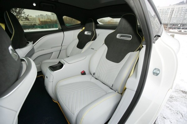 «Когда грянули морозы, заряда гарантированно хватало на 400 км». Белорус о владении роскошным «китайцем» Avatr 11 «Когда грянули морозы, заряда гарантированно хватало на 400 км». Белорус о владении роскошным «китайцем» Avatr 11