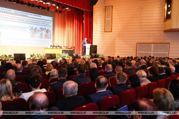 Муравейко: люди проявляют неподдельный интерес к новшествам Концепции нацбезопасности Муравейко: люди проявляют неподдельный интерес к новшествам Концепции нацбезопасности