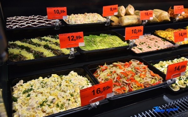 Покупали  и ели в общепите больше: Белстат опубликовал сравнительную статистику за 2023 год