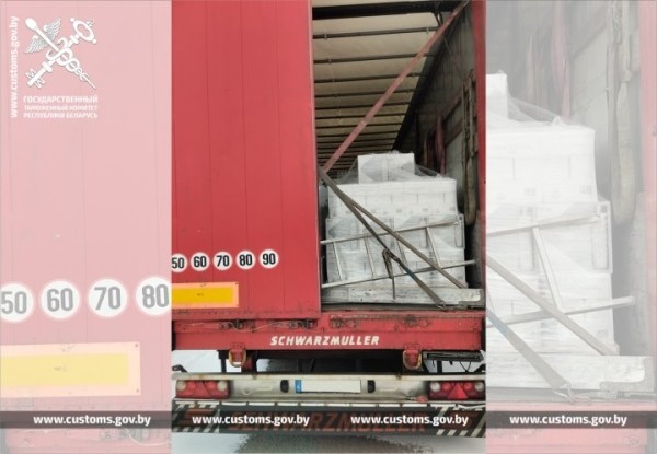 Польский перевозчик занизил стоимость перемещаемых газированных напитков в 2,5 раза. Нарушение выявили брестские таможенники